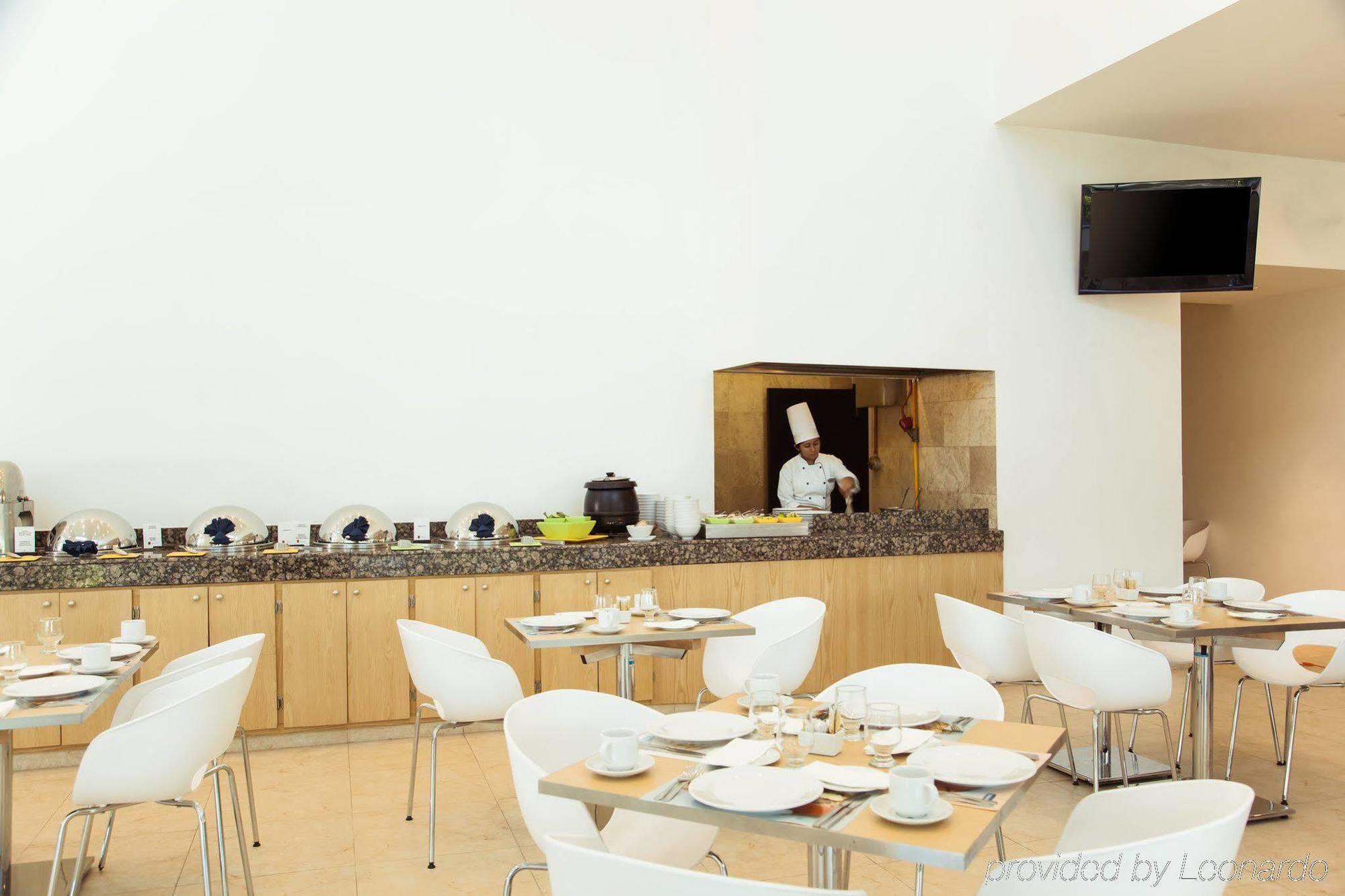 Fiesta Inn Periferico Sur Мехико Ресторан фото